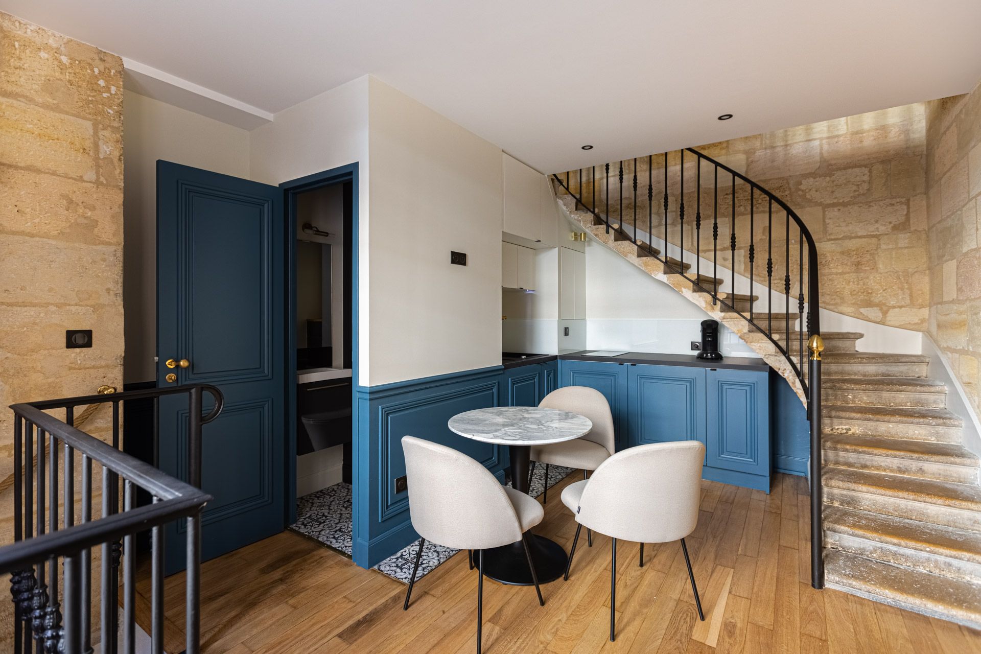 découvrez un architecte d'intérieur à bordeaux, expert en design personnalisé pour sublimer vos espaces de vie et optimiser votre confort.