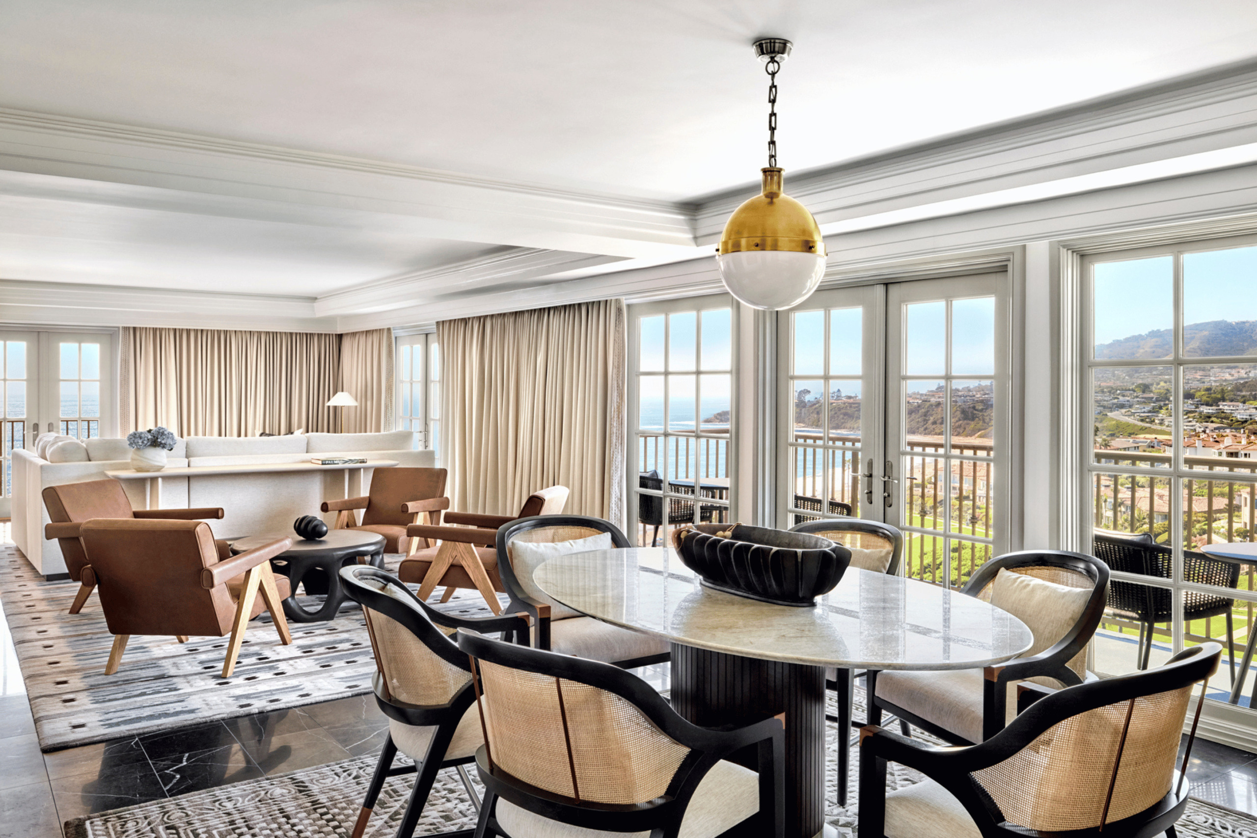 découvrez comment notre architecte spécialisé en rénovation transforme le prestigieux ritz en 2025, alliant élégance classique et modernité pour un résultat exceptionnel.