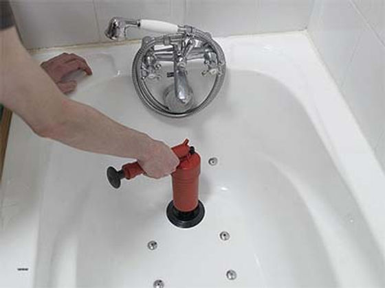 découvrez des astuces efficaces et faciles pour déboucher votre douche rapidement et sans produits chimiques. prolongez la vie de vos canalisations avec nos conseils pratiques.