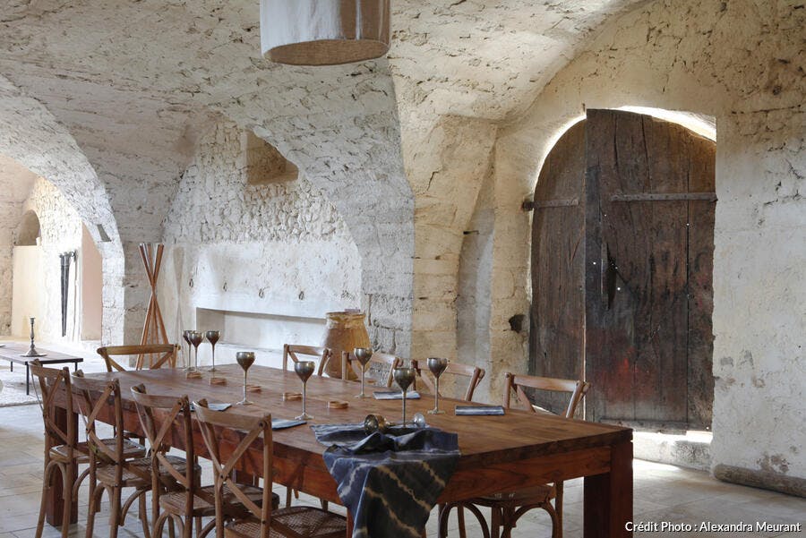 découvrez des astuces pratiques pour économiser lors de la rénovation de votre vieille ferme et redonnez-lui tout son charme tout en respectant votre budget.