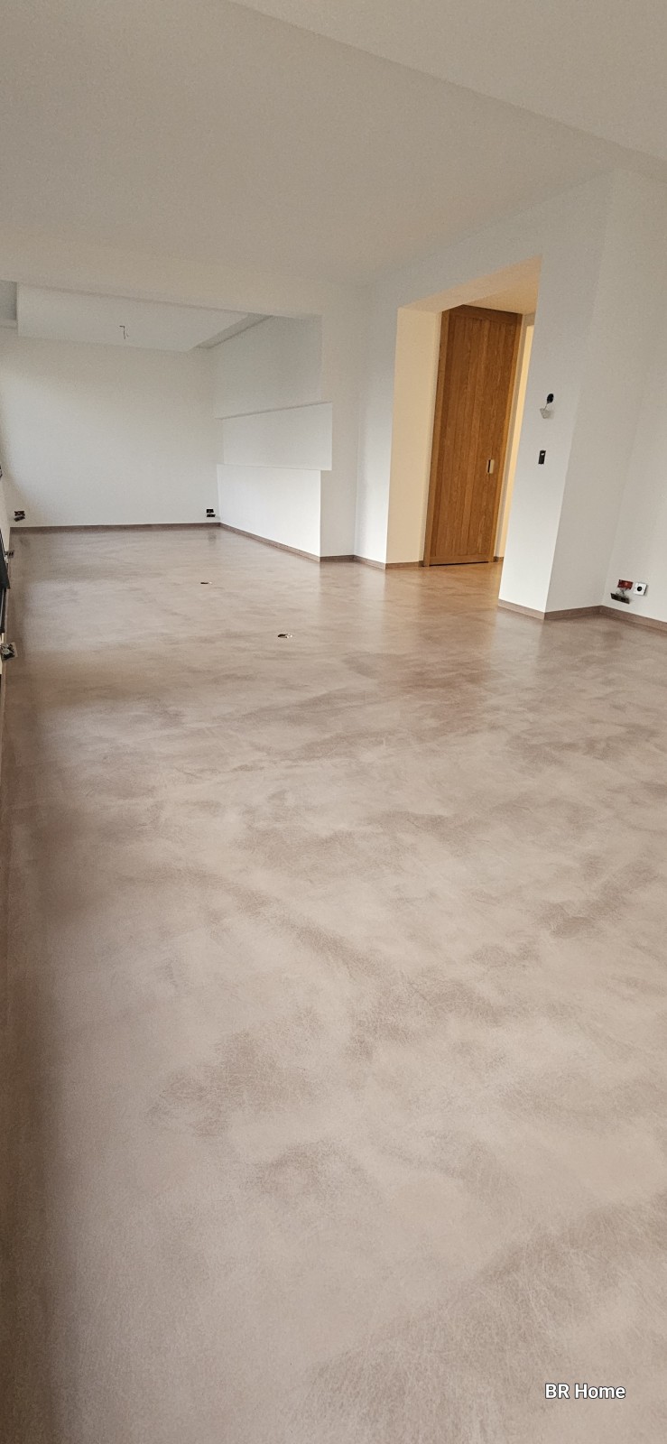 découvrez les tendances 2025 du béton ciré pour sols : élégance, durabilité et design contemporain pour sublimer votre intérieur.