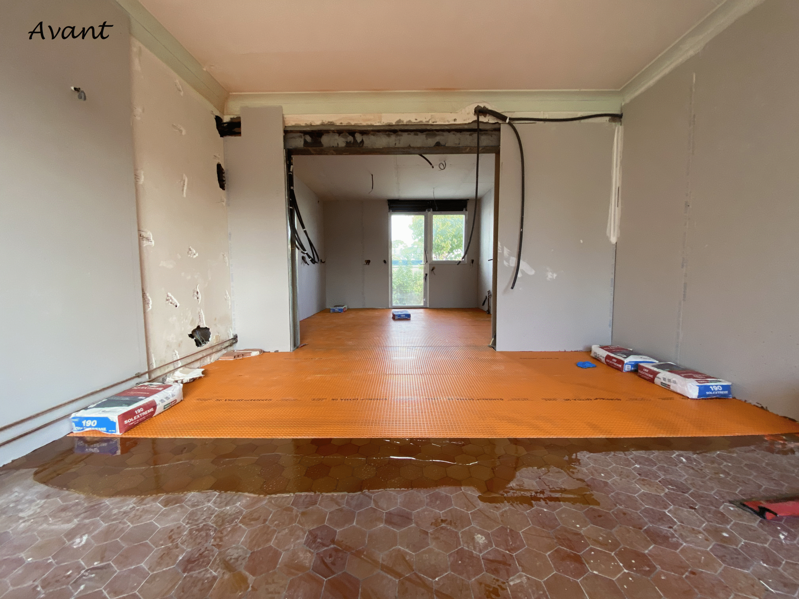 découvrez le béton ciré pour sol, une solution esthétique et résistante qui transforme vos surfaces en un revêtement moderne et facile d'entretien.