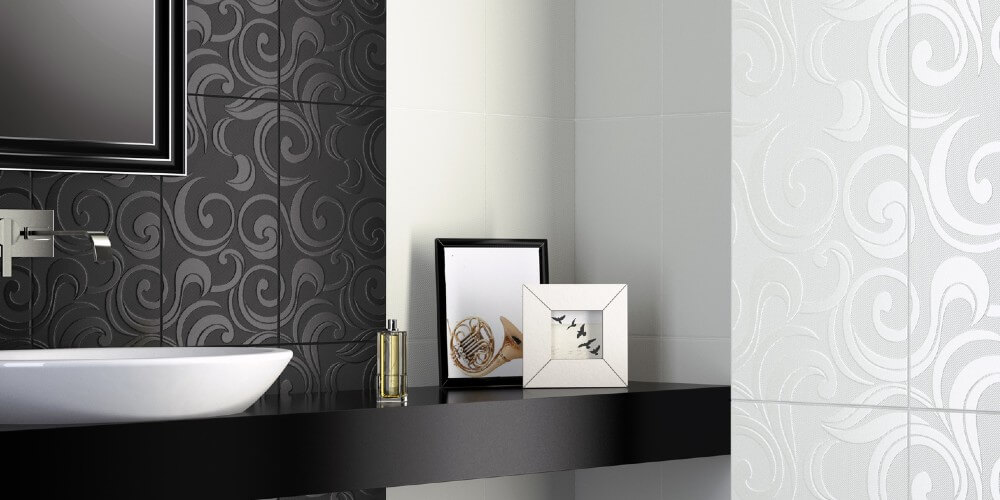 découvrez comment cacher un vieux carrelage dans votre salle de bain sans effectuer de travaux grâce à des solutions simples et économiques.