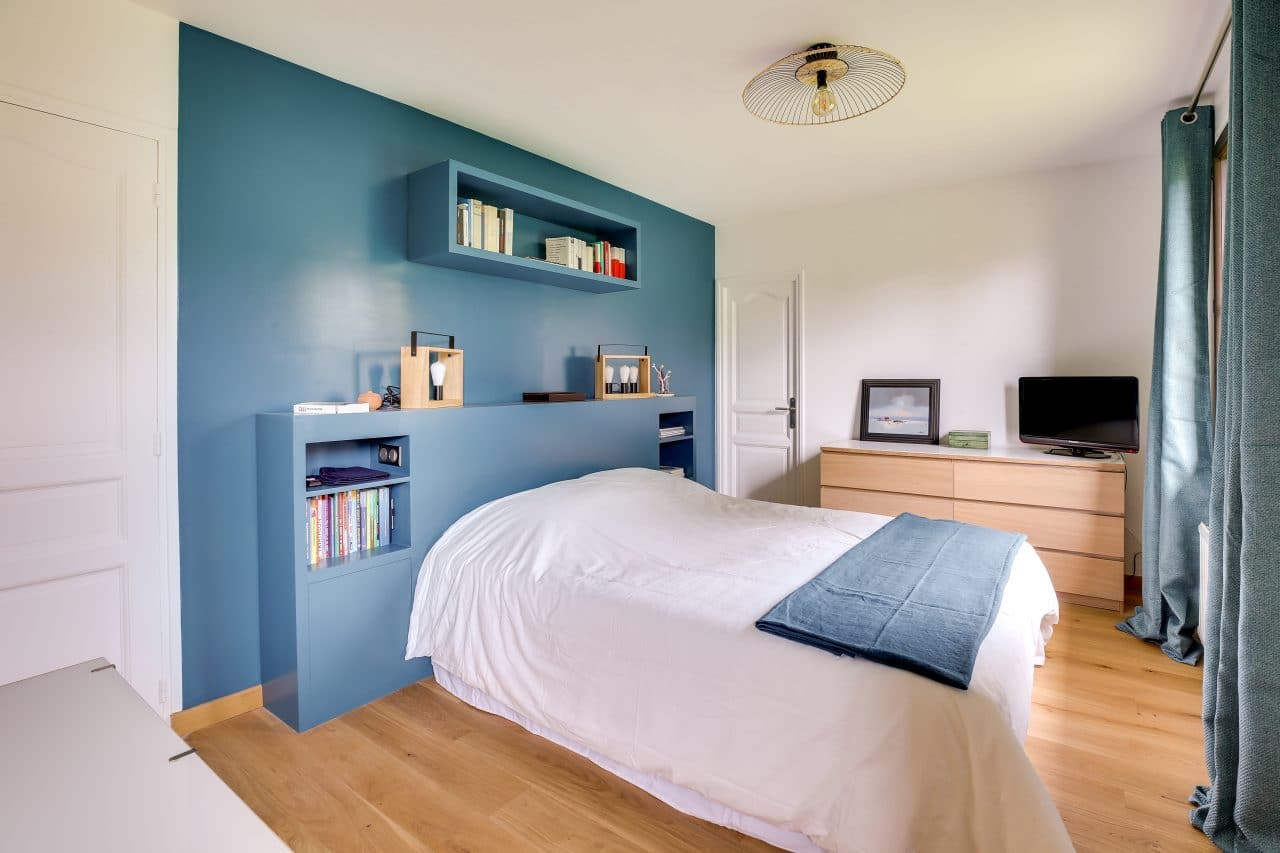 découvrez nos astuces pour aménager votre chambre à prix maîtrisé et optimiser votre budget sans compromis sur le style et le confort.