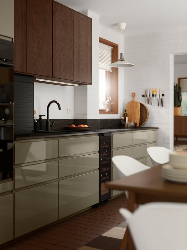 découvrez comment changer facilement les portes de vos meubles de cuisine pour donner un nouveau style à votre espace culinaire. guide pratique et conseils.