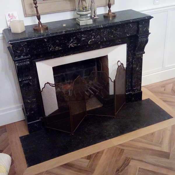 découvrez notre sélection de cheminées haussmanniennes élégantes, alliant charme classique et design raffiné pour sublimer votre intérieur.