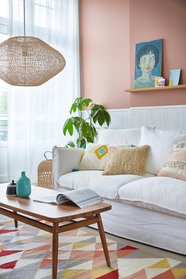 découvrez comment choisir la couleur parfaite pour votre salon sans faire d'erreur grâce à nos conseils pratiques et astuces simples.