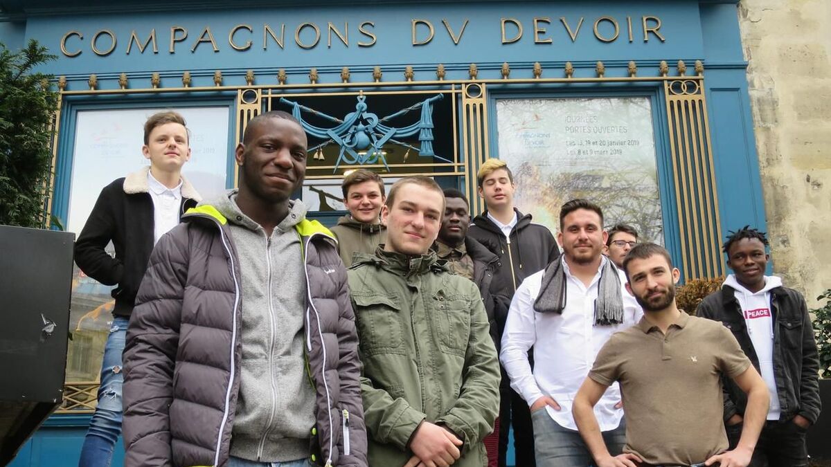 découvrez comment choisir une entreprise de rénovation fiable avec les compagnons du devoir à paris pour des travaux de qualité et un savoir-faire reconnu.
