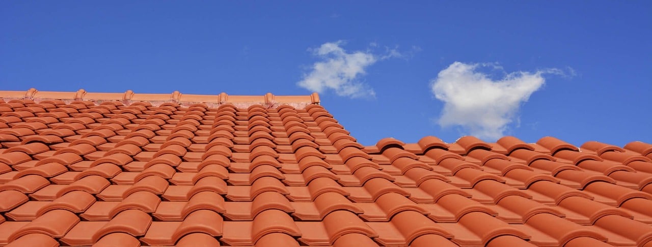 découvrez comment choisir le revêtement de toiture idéal pour protéger et embellir votre maison. conseils pratiques, types de matériaux et critères essentiels pour un toit durable et esthétique.