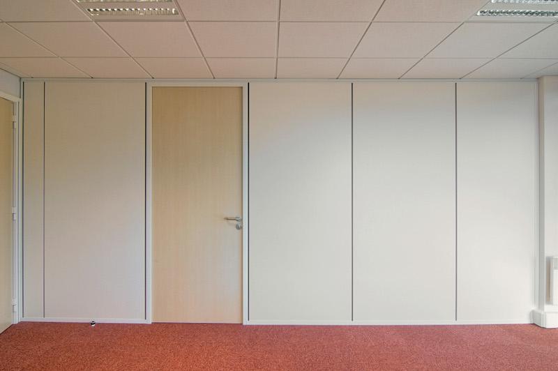 découvrez tout sur la cloison ba13 : guide d'installation, avantages, conseils pratiques et matériaux pour vos travaux de construction et rénovation.