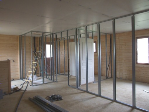 découvrez nos solutions de cloisons intérieures pour optimiser l'espace et améliorer le confort de votre habitat ou bureau. installation rapide et personnalisable.