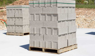 découvrez le coût moyen de construction d'un mur en parpaing, incluant les matériaux et la main-d'œuvre, pour mieux planifier votre projet de construction ou de rénovation.