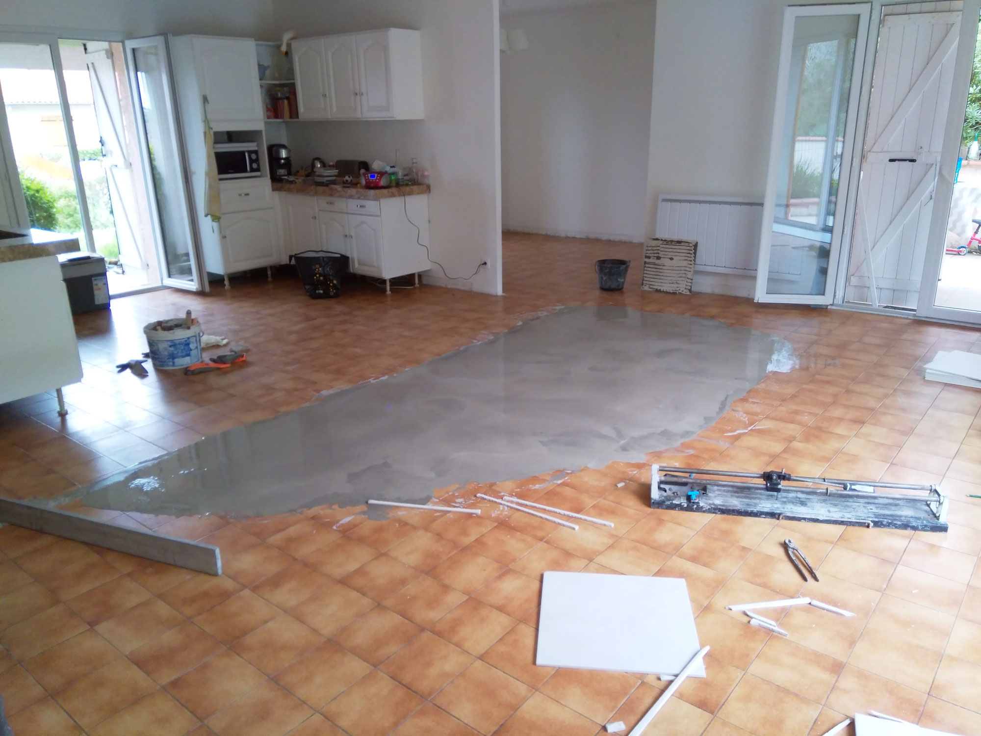 découvrez le coût de la pose de carrelage et obtenez des conseils pour estimer votre budget. comparez les prix des professionnels et choisissez la meilleure option pour votre projet.