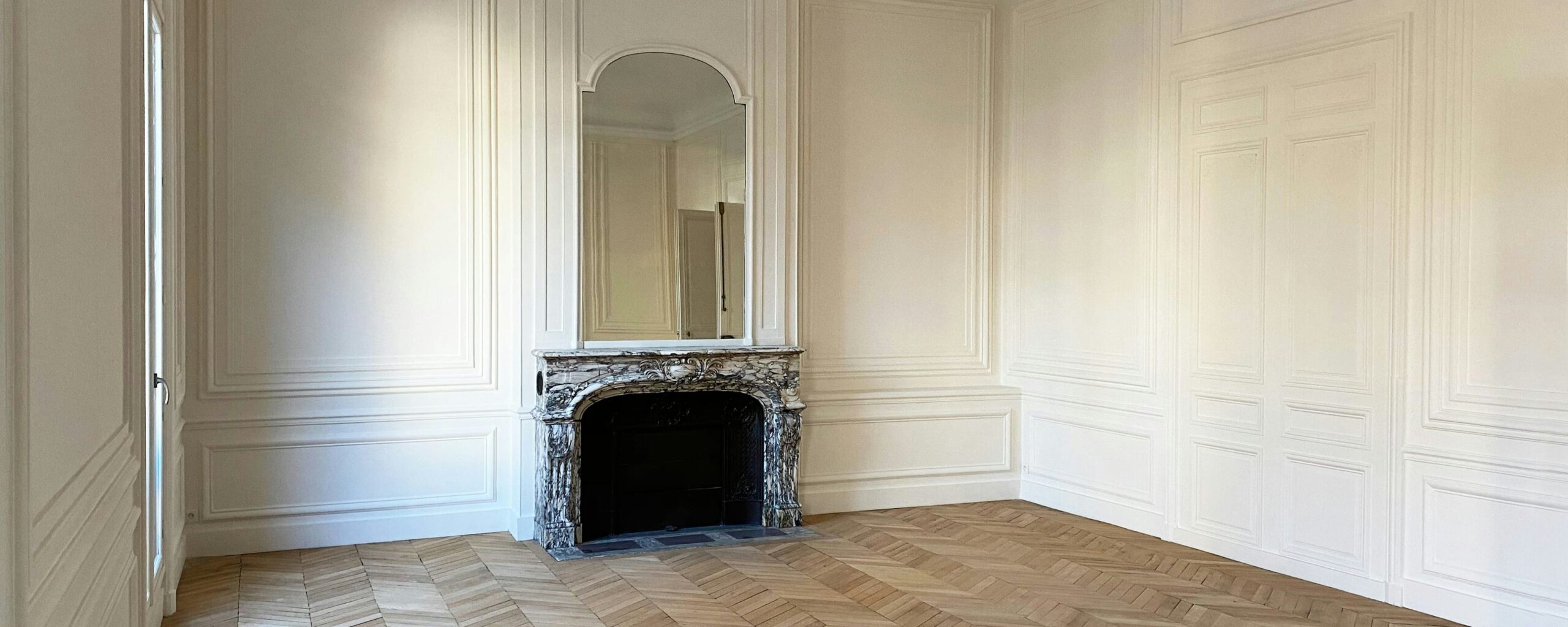 découvrez le coût moyen pour la rénovation d'un appartement haussmannien, incluant les conseils pour estimer votre budget et optimiser vos travaux.