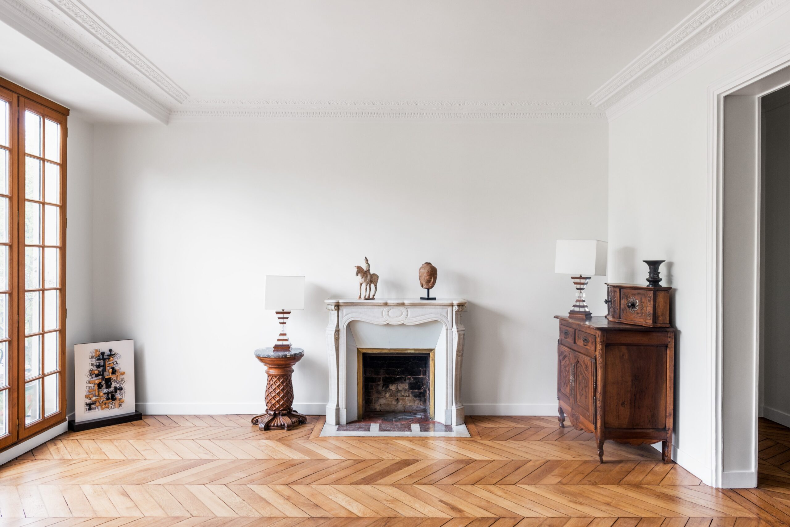 découvrez le coût de rénovation d'un appartement haussmannien : estimation des prix, conseils pour un chantier réussi et astuces pour maîtriser votre budget.