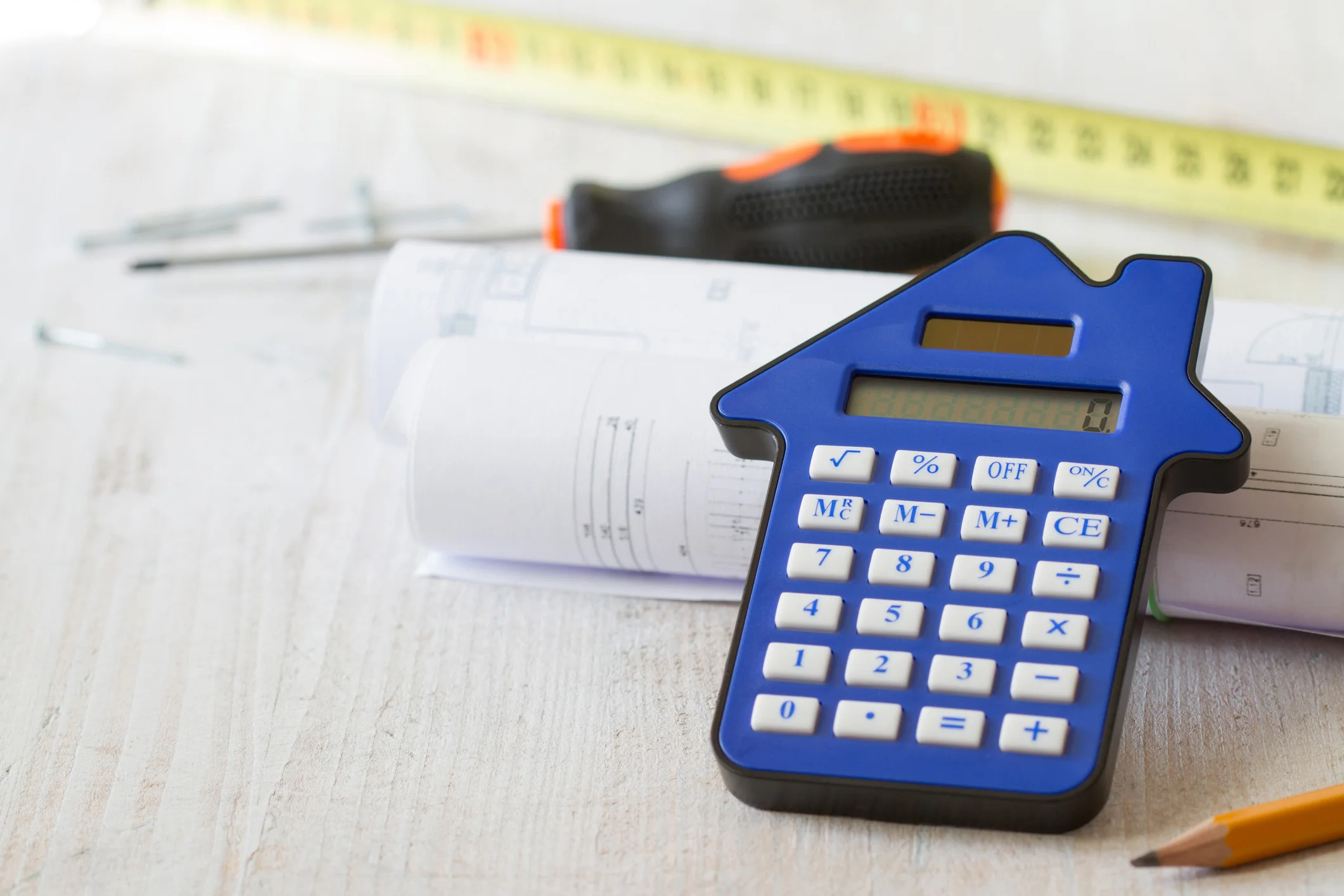 découvrez comment estimer le coût de rénovation au m² et maîtriser votre budget pour réaliser vos travaux en toute sérénité.