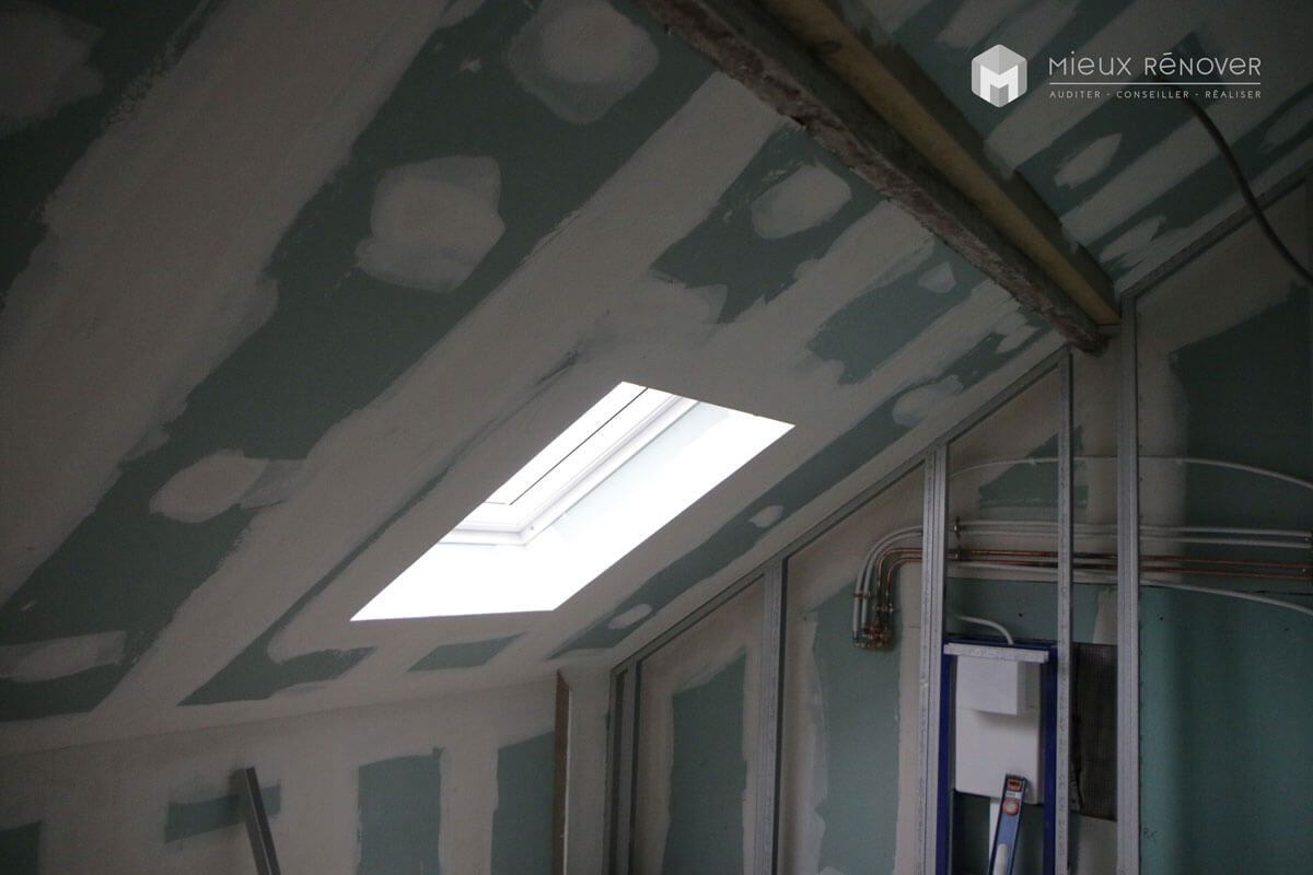 découvrez le coût moyen pour la rénovation d'une maison de 100m2 : estimations détaillées, conseils et astuces pour maîtriser votre budget travaux.