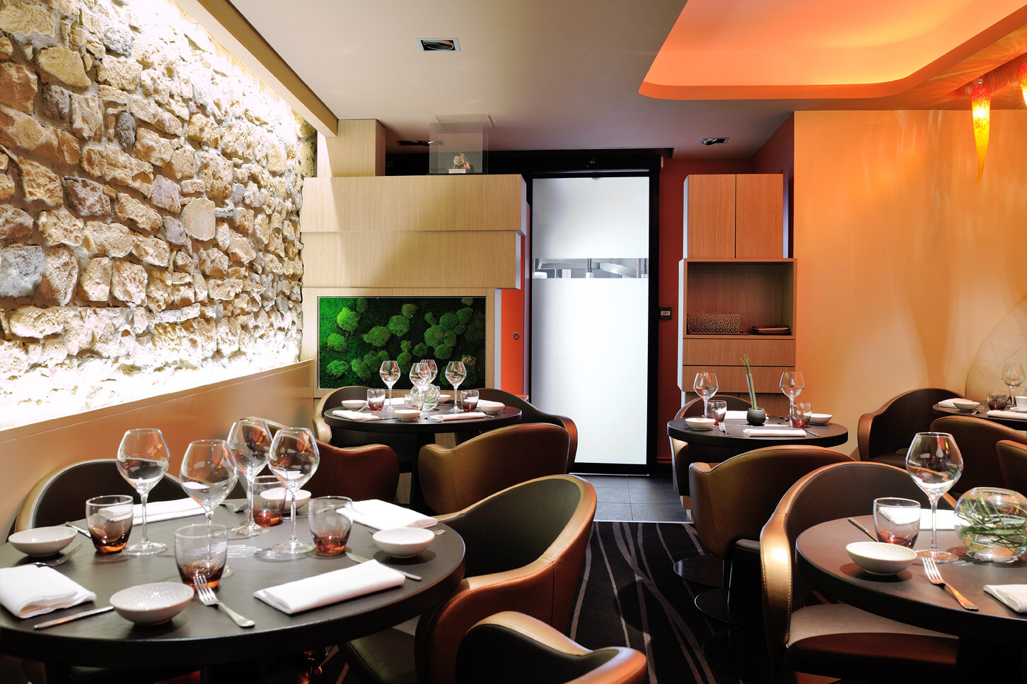 découvrez le coût moyen pour la rénovation d'un restaurant de 100m2, avec estimation des prix, conseils et astuces pour optimiser votre budget.