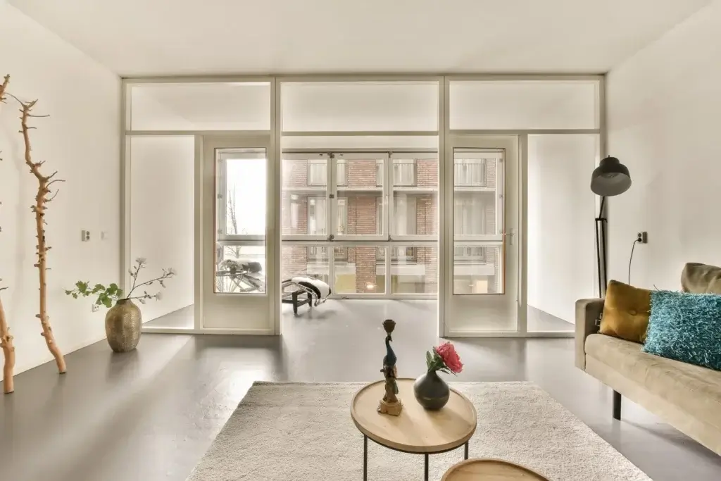 découvrez notre guide complet sur le coût de la rénovation d'un séjour. estimez votre budget, astuces pratiques et conseils pour réussir vos travaux de rénovation sans surprise.