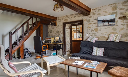 découvrez les coûts de rénovation d'une maison ancienne : guide complet sur les prix, conseils pour bien gérer votre budget et éviter les surprises lors des travaux.