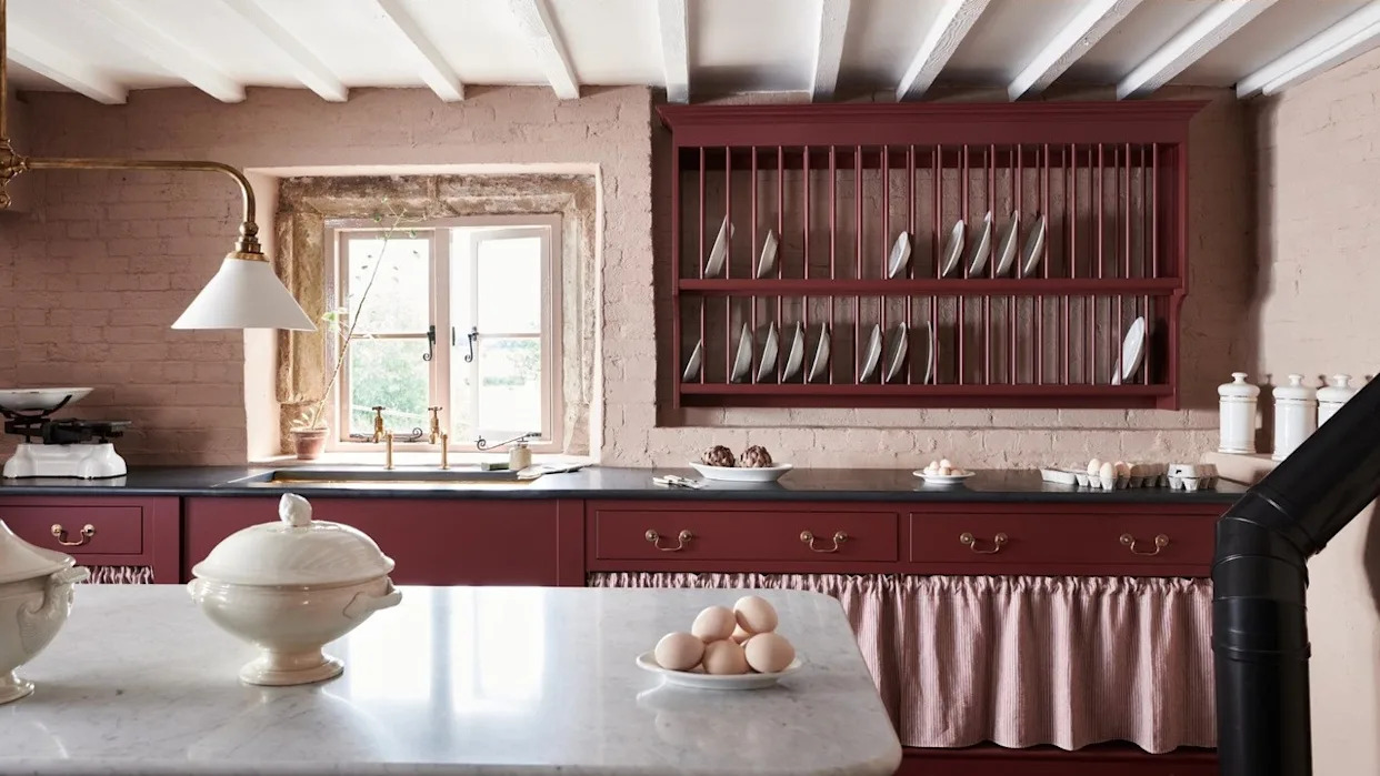 découvrez nos cuisines anciennes relookées pour 2025 : un mélange parfait d'élégance vintage et de modernité pour sublimer votre intérieur.