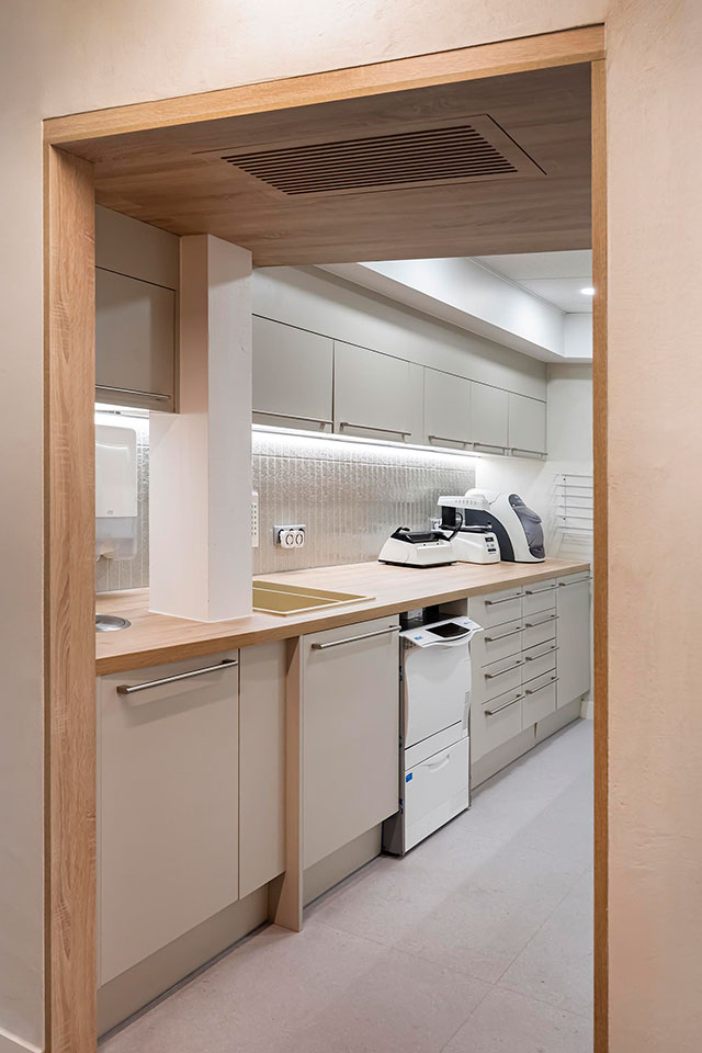 découvrez un cuisiniste expert à ivry-sur-seine, spécialisé dans la conception et l'installation de cuisines sur mesure pour un espace fonctionnel et esthétique.