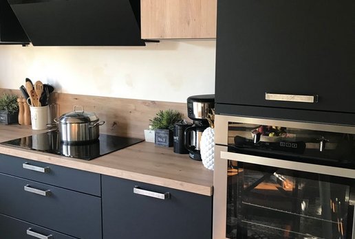 votre cuisiniste expert à paris 15, spécialiste de la conception et installation de cuisines sur mesure pour un intérieur fonctionnel et esthétique.