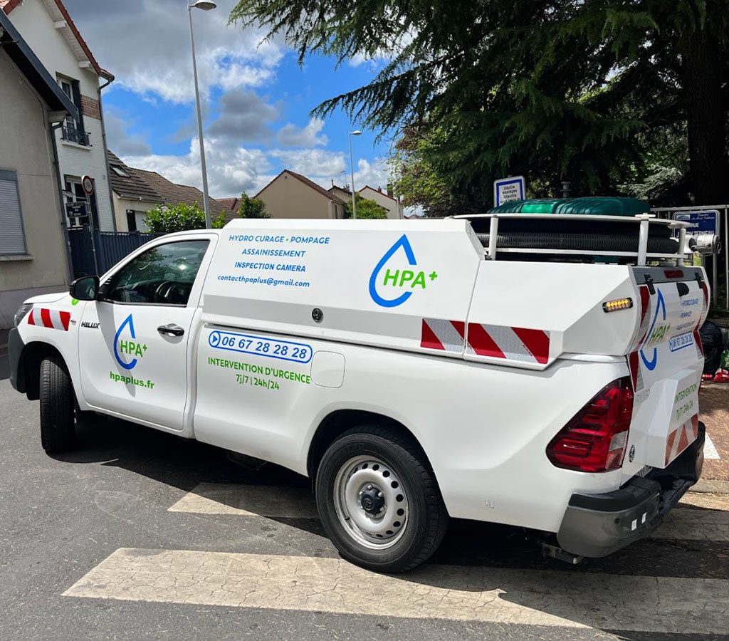 service de débouchage de canalisation rapide et efficace par un plombier expert. intervention professionnelle pour tous types de canalisations.