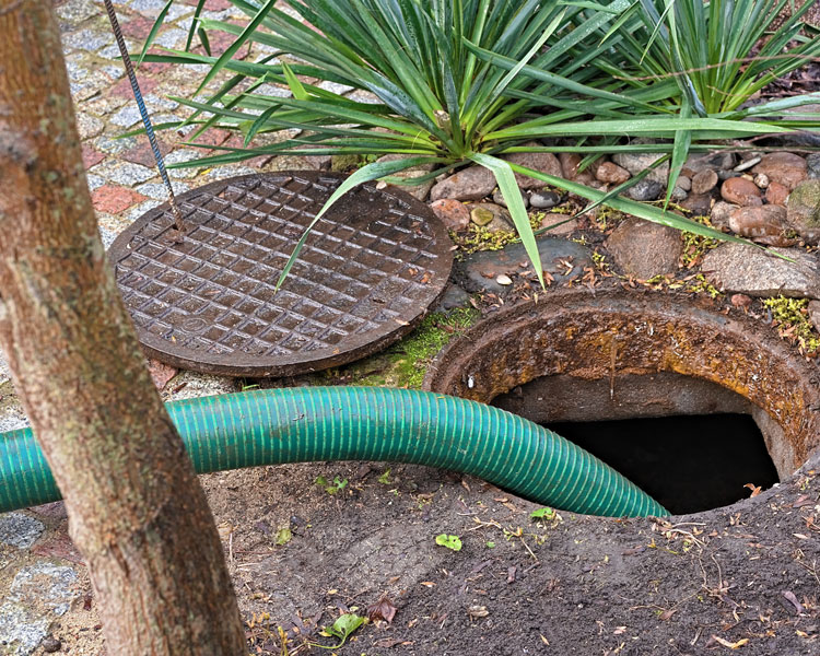 service professionnel de débouchage de fosse septique efficace pour assurer le bon fonctionnement de votre installation. intervention rapide et durable.