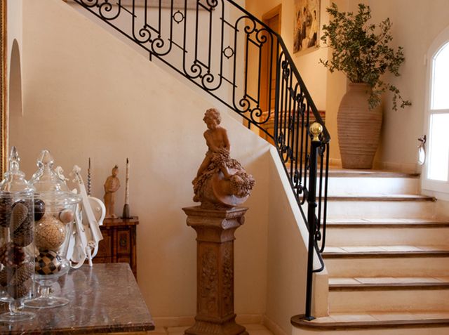 découvrez des idées originales et élégantes pour une déco d'escalier haute qui transformera votre intérieur avec style et modernité.