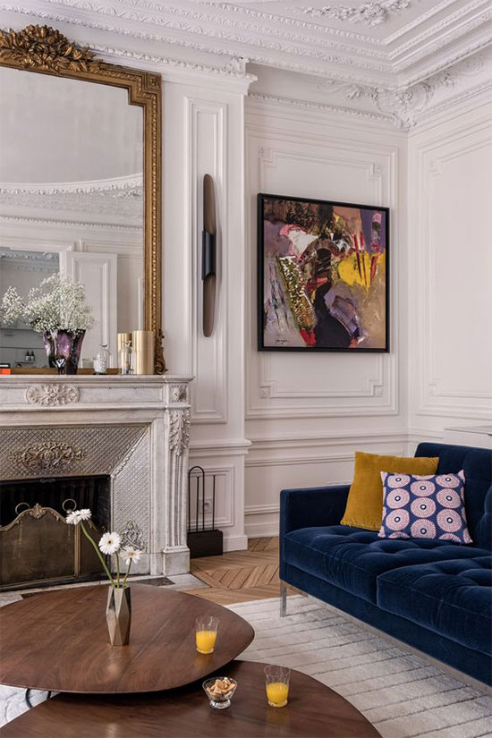 découvrez comment allier l'élégance intemporelle du style haussmannien avec une touche moderne pour une décoration intérieure chic et raffinée.