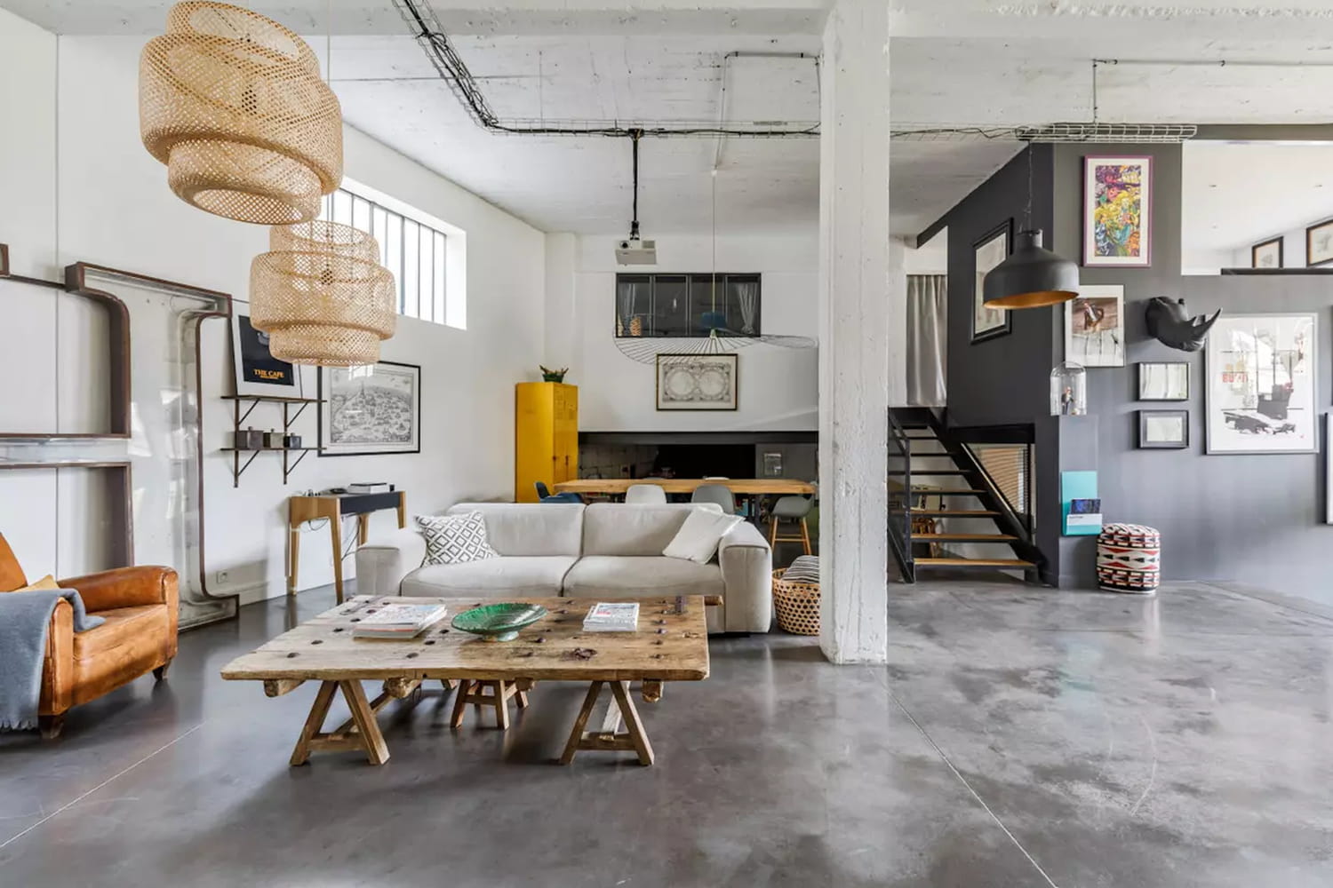 découvrez nos idées et conseils pour une déco salon élégante et conviviale. transformez votre espace avec style et astuces tendance.