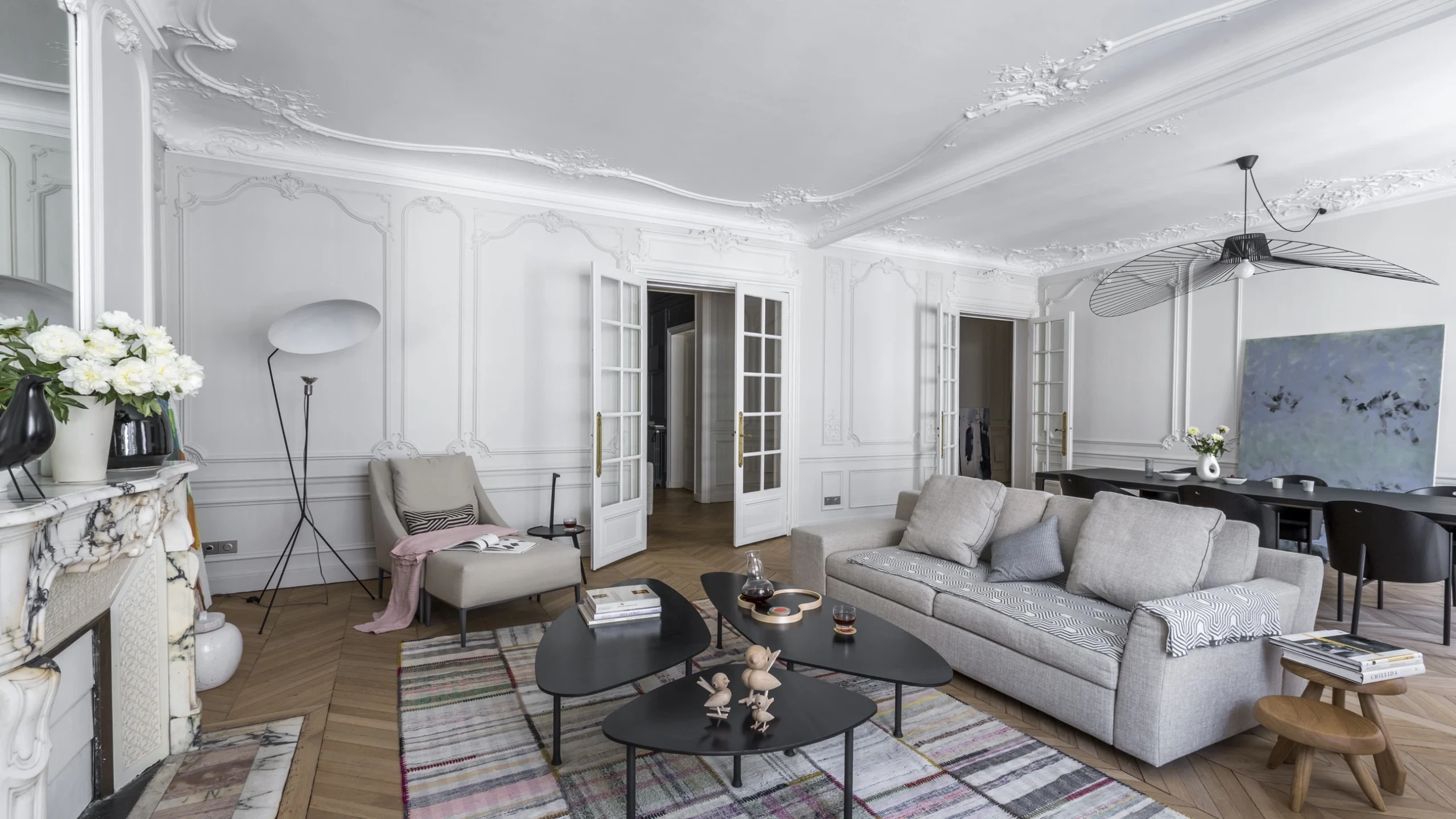 découvrez des idées et conseils pour sublimer la décoration de votre appartement haussmannien alliant élégance classique et modernité.