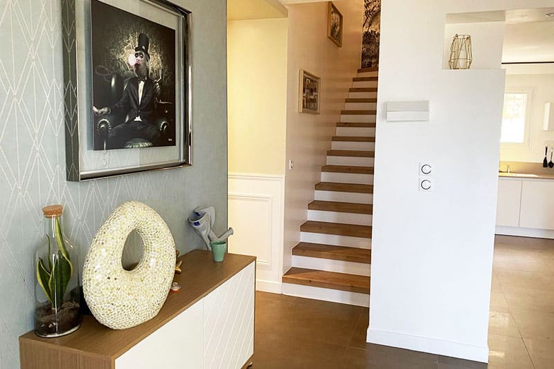 découvrez des idées et conseils pratiques pour décorer votre escalier intérieur avec style et originalité, afin d'embellir votre espace de vie.