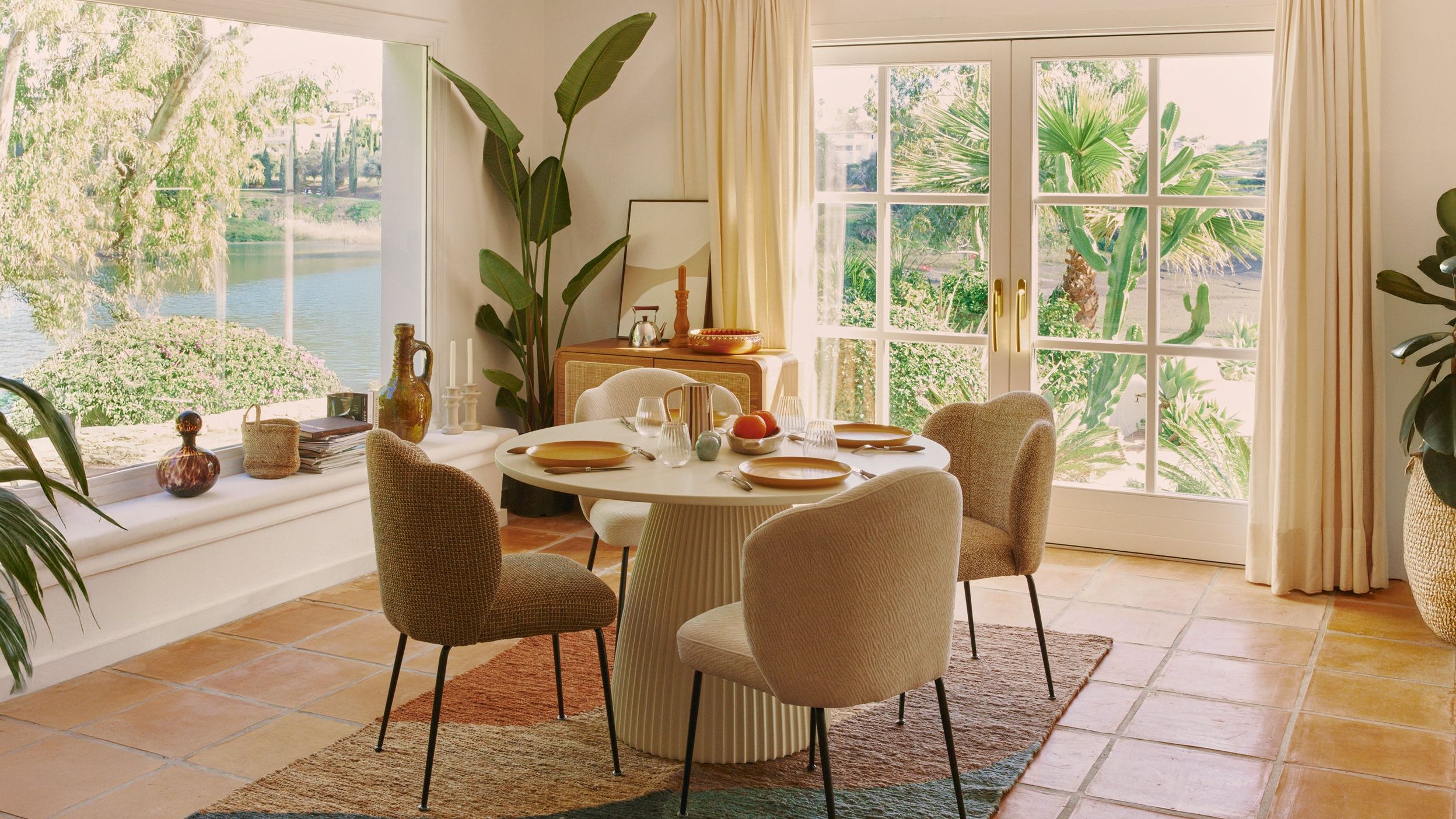 découvrez les tendances 2025 pour décorer votre salle à manger et salon avec style et élégance. idées modernes et astuces déco pour un intérieur chaleureux et accueillant.