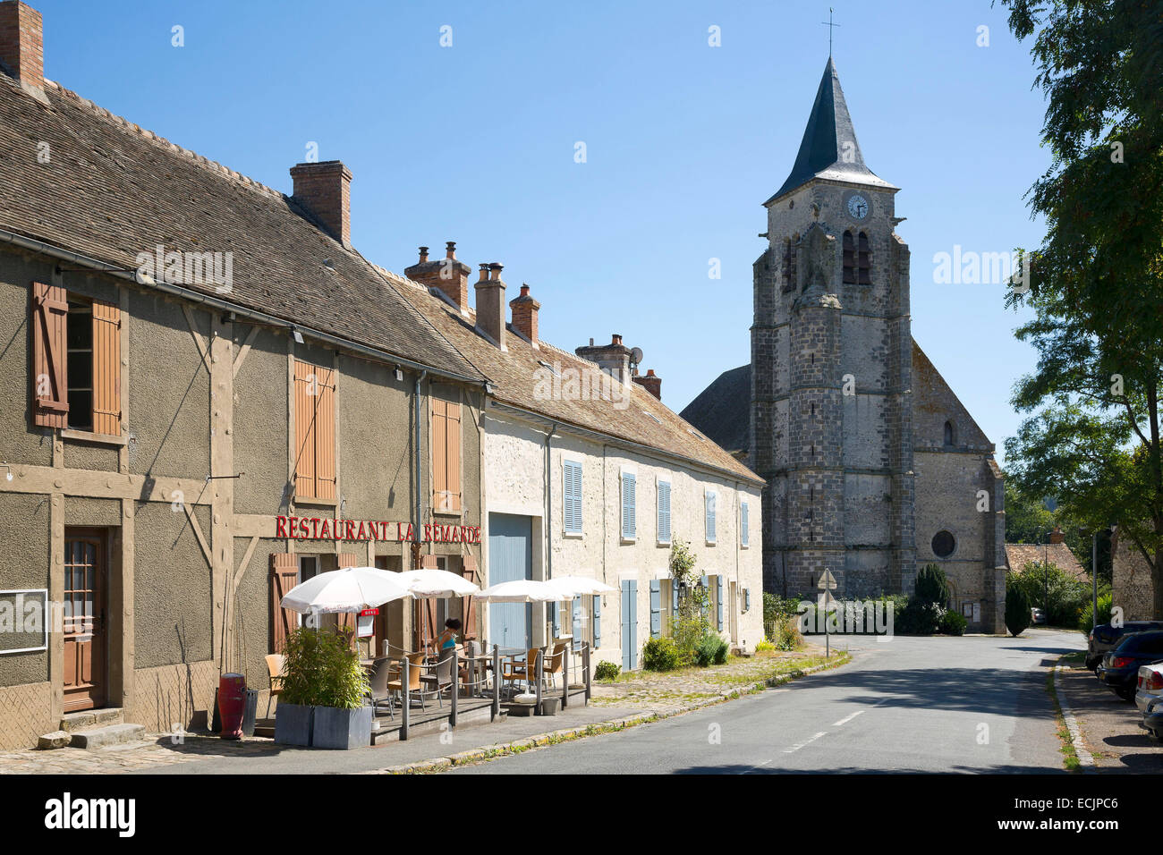 découvrez saint-cyr-sous-dourdan, un charmant village riche en histoire et patrimoine, idéal pour une escapade paisible en région parisienne.
