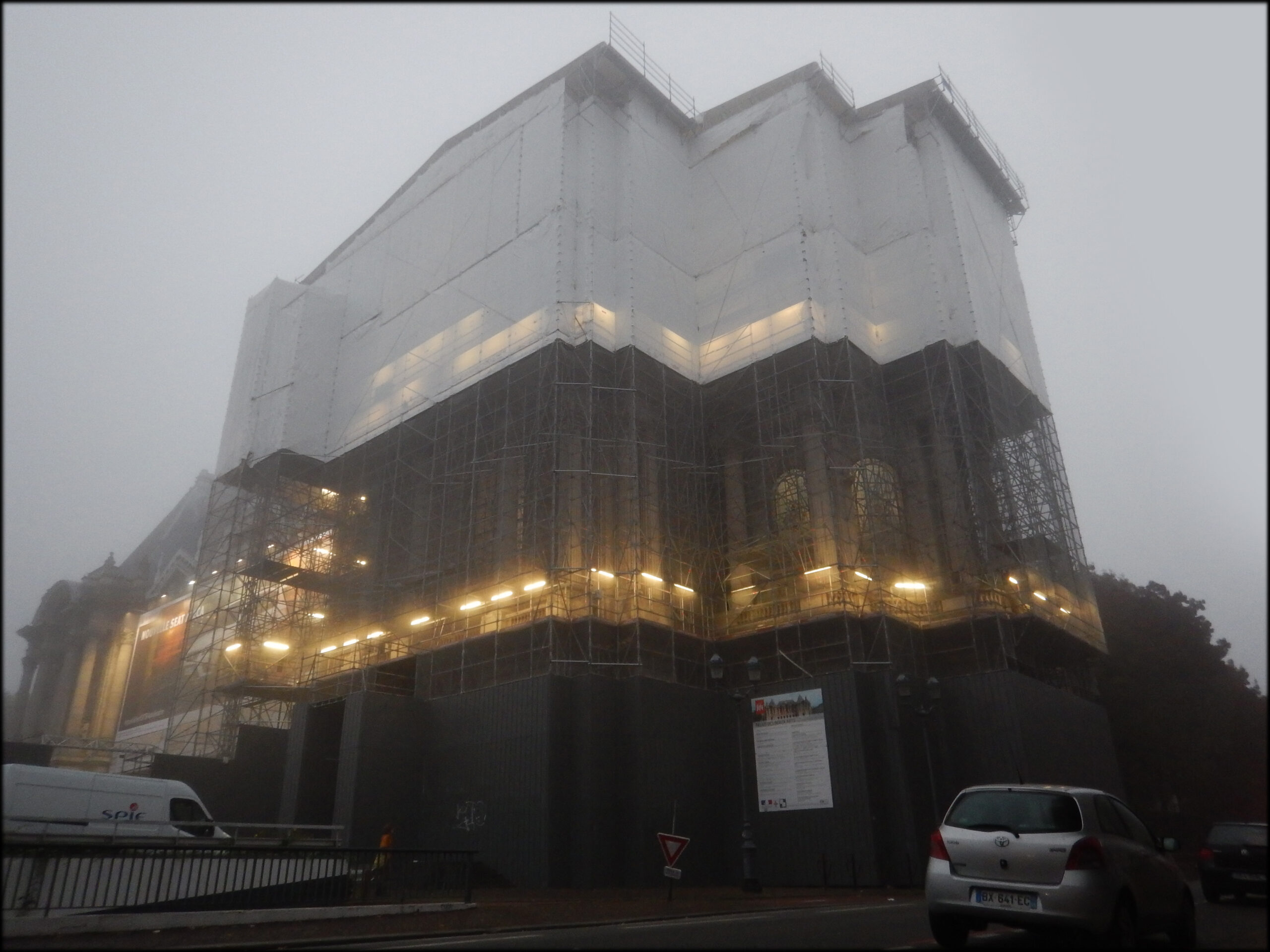 découvrez la définition du ravalement : un procédé essentiel pour rénover, protéger et embellir la façade de votre bâtiment.