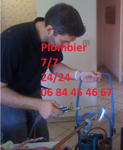 service de dépannage plombier disponible 24h/24 pour interventions urgentes. réparation rapide et efficace à toute heure.