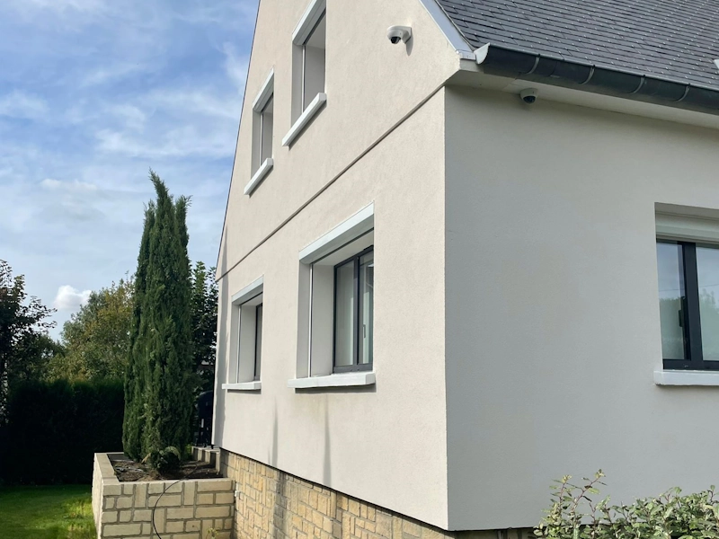 obtenez un devis précis pour l'isolation extérieure de votre maison. comparez les prix et trouvez la meilleure solution énergétique adaptée à votre budget.