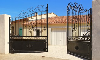 obtenez un devis personnalisé pour votre portail sur mesure. comparez les prix et choisissez la meilleure offre pour un portail de qualité, adapté à vos besoins.