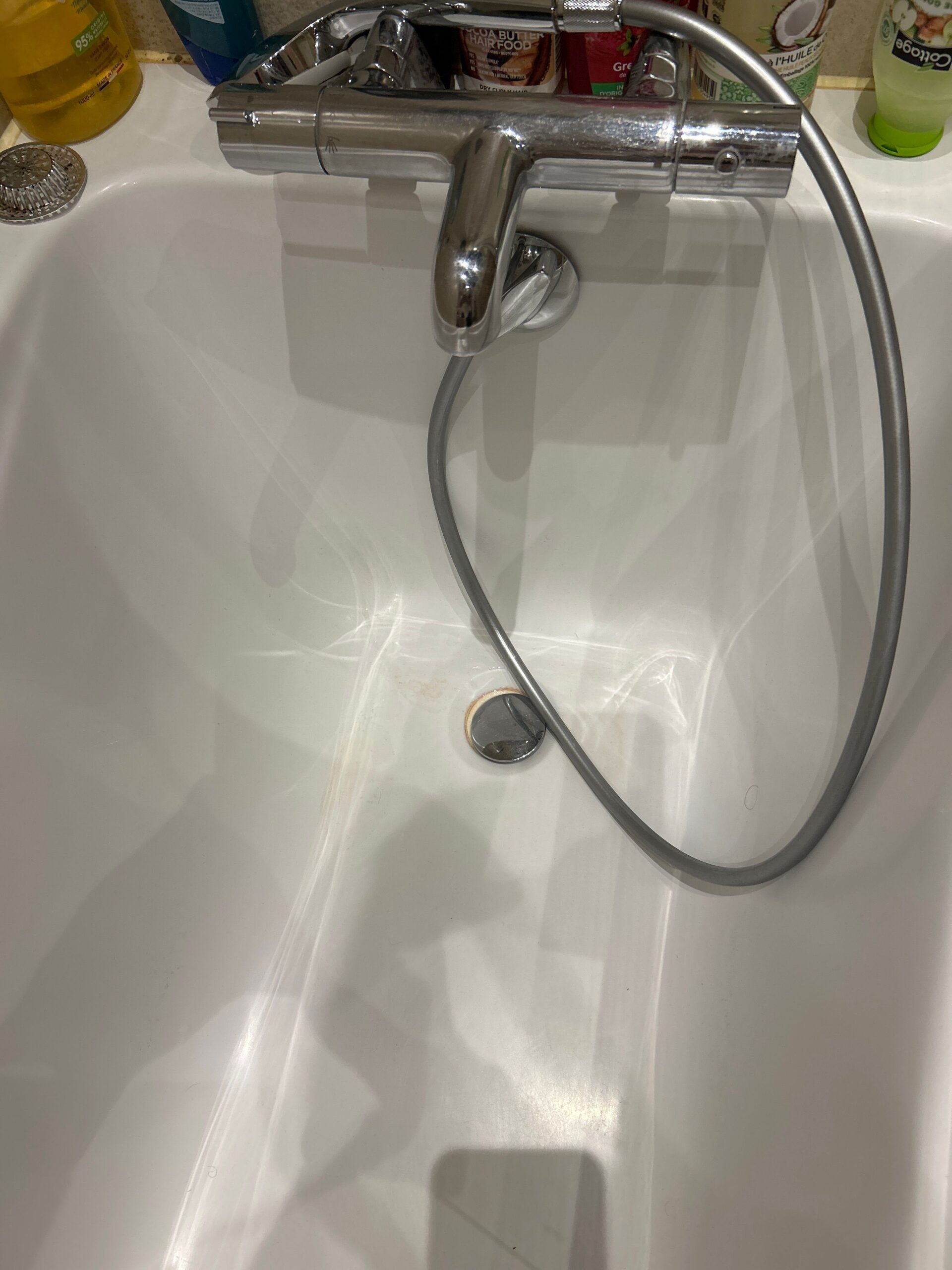 obtenez un devis rapide pour la rénovation de votre salle de bain à paris 11. service professionnel et personnalisé pour tous vos projets de rénovation.