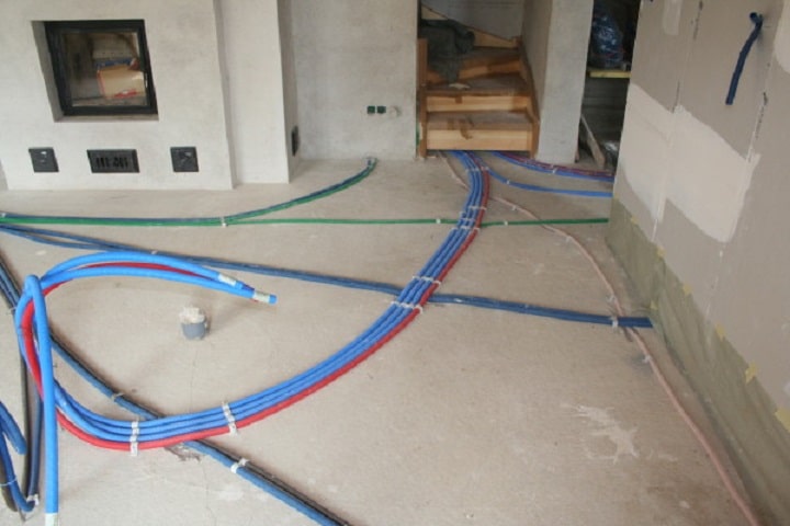 découvrez la durée estimée des travaux de plomberie pour votre maison et planifiez efficacement vos rénovations ou installations.