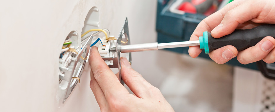 électricien expert à paris spécialisé en rénovation électrique, intervention rapide et de qualité par un professionnel local.