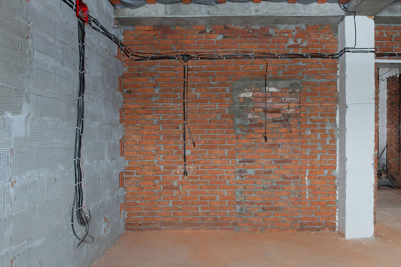 découvrez l'épaisseur idéale pour un mur porteur afin d'assurer la solidité et la sécurité de votre construction. conseils et normes à suivre.
