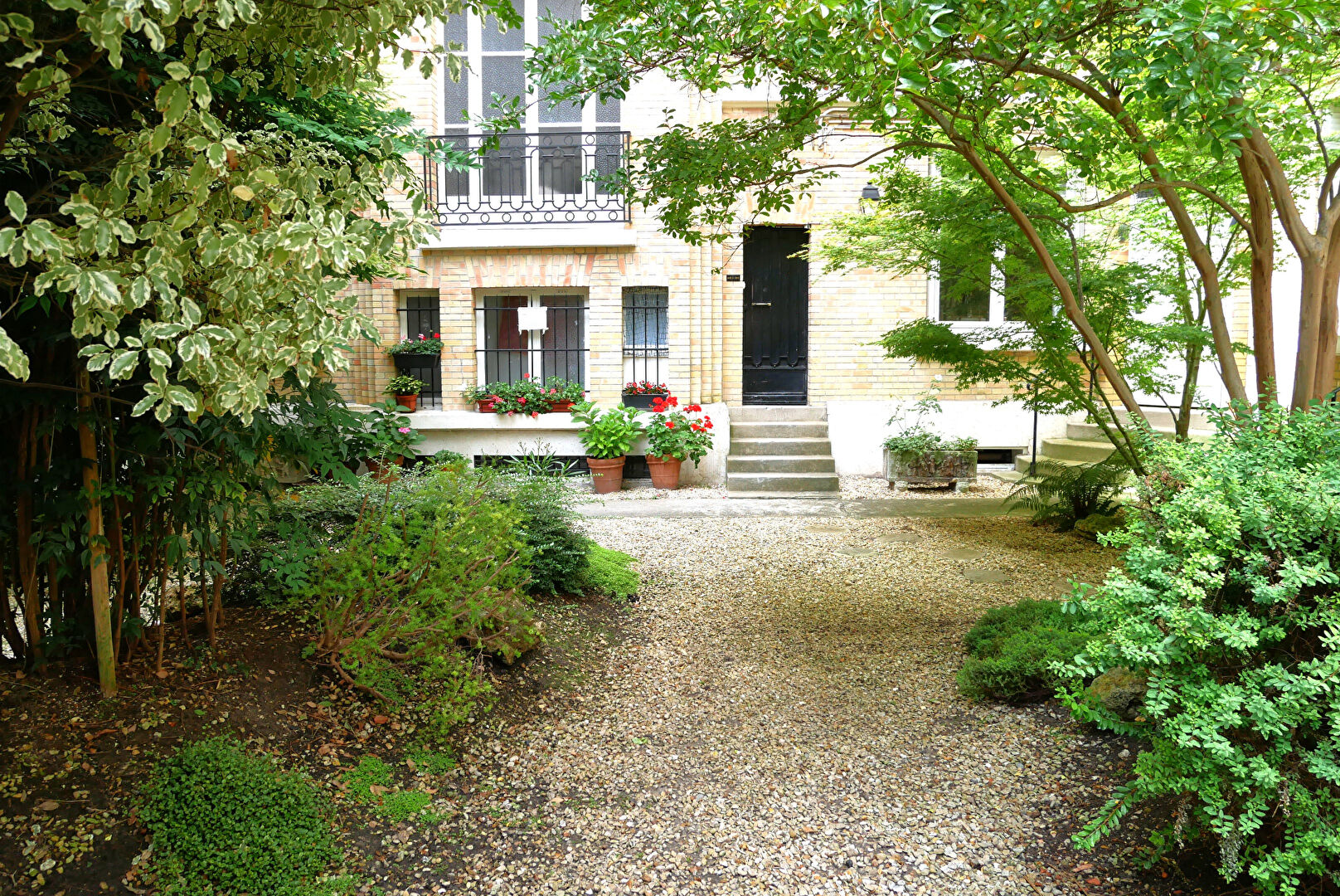 obtenez une estimation précise de votre maison à rénover dans le 15e arrondissement de paris. expertise professionnelle pour valoriser votre bien immobilier rapidement.