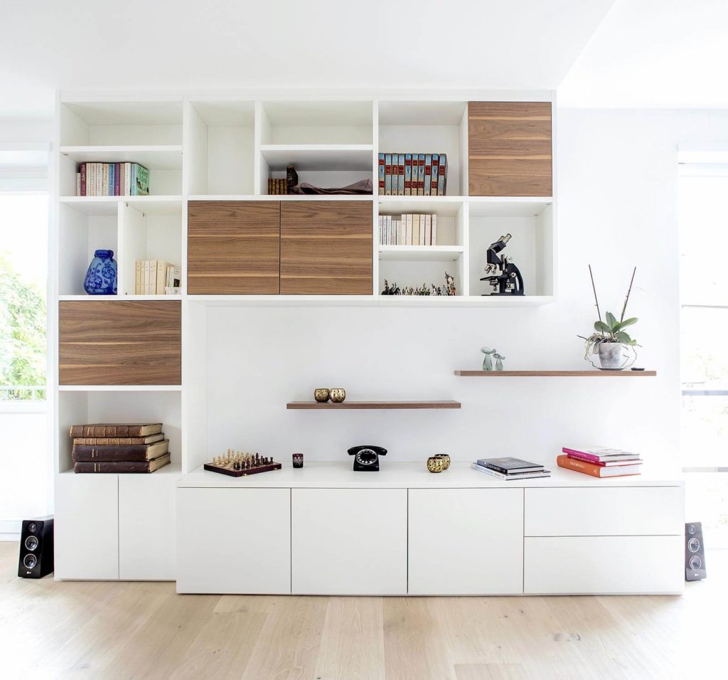 découvrez nos étagères sur mesure à paris, conçues pour optimiser votre espace avec élégance et fonctionnalité. personnalisez votre rangement selon vos besoins et votre style.