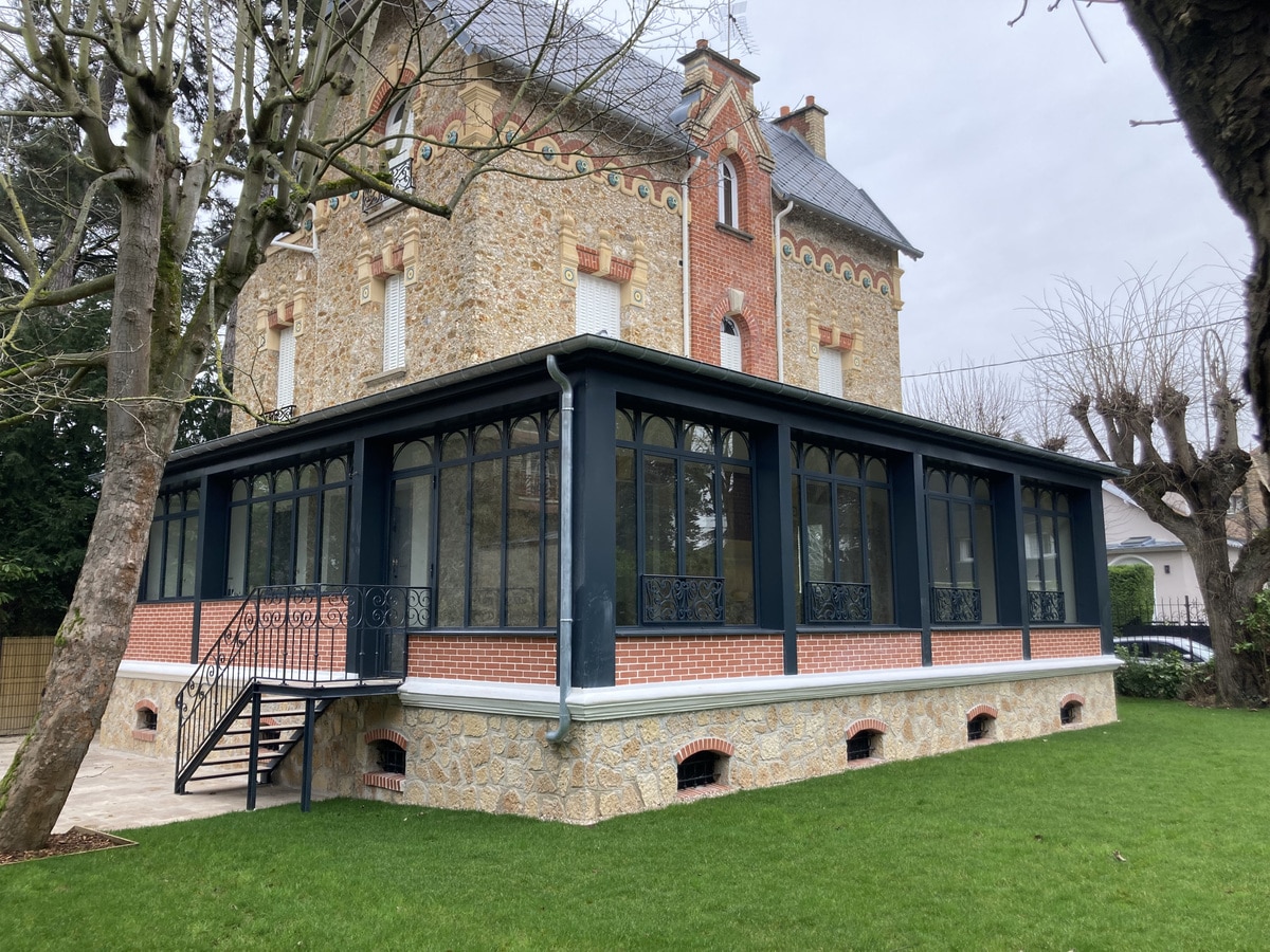 découvrez notre sélection d'extensions en acier robustes et durables, idéales pour renforcer et prolonger vos structures avec qualité et sécurité.