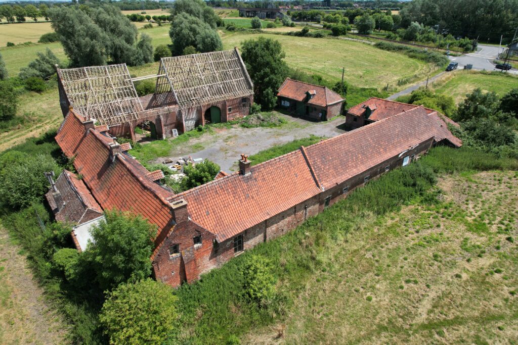 découvrez une ferme à rénover proche du 15e arrondissement de paris, une opportunité unique pour créer votre espace de vie sur mesure à proximité de la capitale.