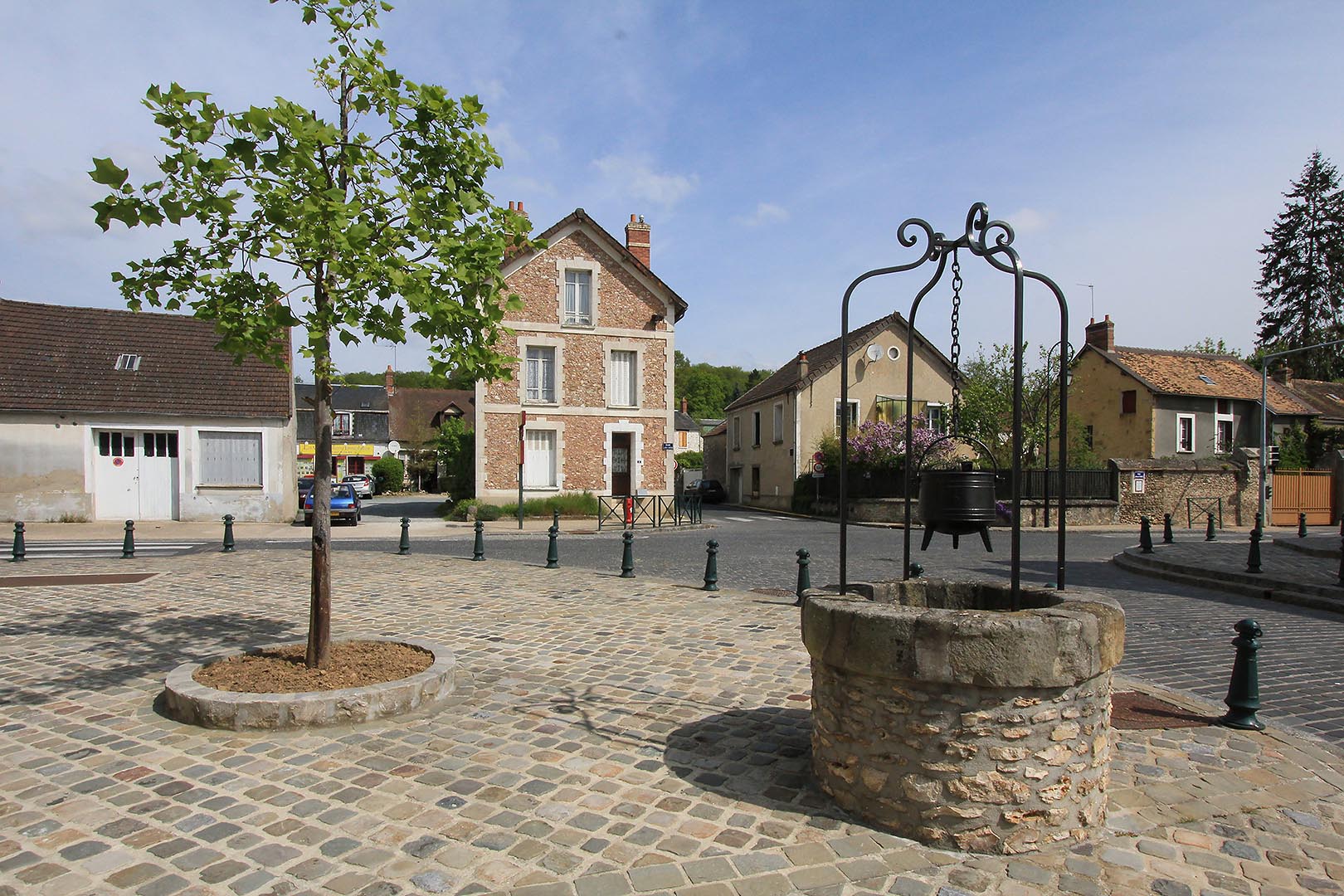 découvrez le guide essentiel de roinville 91410, votre ressource complète pour explorer ce charmant village, ses attractions, son histoire et ses services locaux.