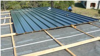 découvrez notre guide complet sur les toitures en bac acier : avantages, installation, entretien et conseils pour choisir la meilleure solution pour votre toiture.